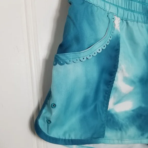 Lululemon Shorts Womens Size 4 Aqua Blue Paradise Surge Waterfall Surf Beach - Picture 4 of 10
